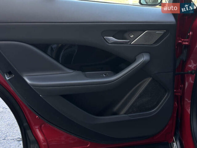 Красный Ягуар I-Pace, объемом двигателя 0 л и пробегом 110 тыс. км за 23999 $, фото 61 на Automoto.ua