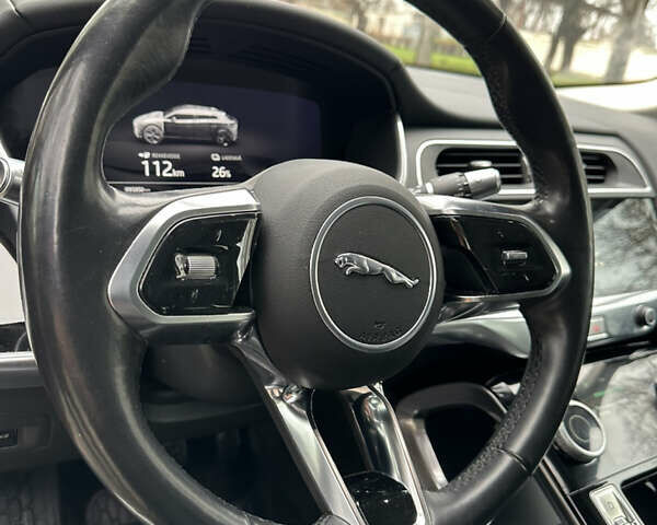 Красный Ягуар I-Pace, объемом двигателя 0 л и пробегом 96 тыс. км за 27000 $, фото 48 на Automoto.ua