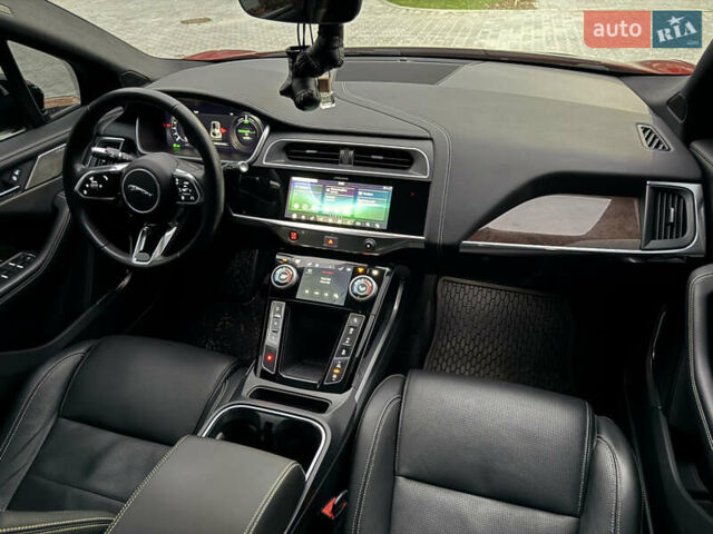 Красный Ягуар I-Pace, объемом двигателя 0 л и пробегом 142 тыс. км за 23500 $, фото 88 на Automoto.ua
