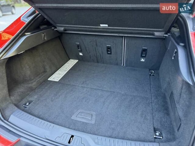 Красный Ягуар I-Pace, объемом двигателя 0 л и пробегом 89 тыс. км за 24300 $, фото 41 на Automoto.ua