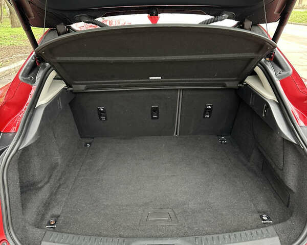 Красный Ягуар I-Pace, объемом двигателя 0 л и пробегом 96 тыс. км за 27000 $, фото 54 на Automoto.ua