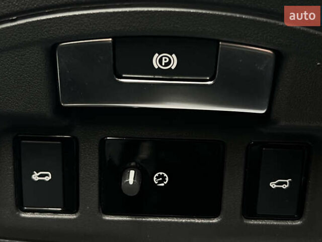 Красный Ягуар I-Pace, объемом двигателя 0 л и пробегом 40 тыс. км за 25999 $, фото 22 на Automoto.ua