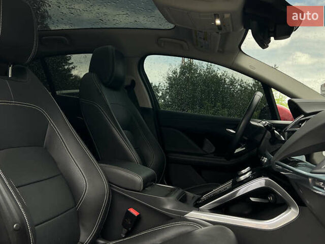 Красный Ягуар I-Pace, объемом двигателя 0 л и пробегом 40 тыс. км за 25999 $, фото 8 на Automoto.ua