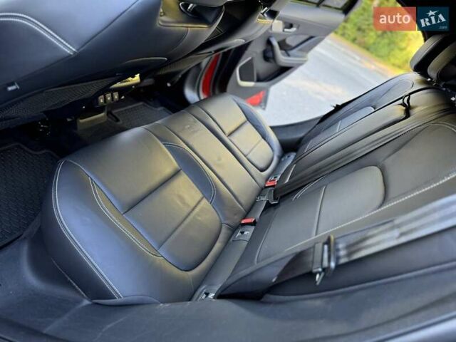 Красный Ягуар I-Pace, объемом двигателя 0 л и пробегом 89 тыс. км за 24300 $, фото 69 на Automoto.ua