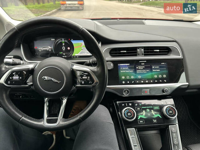 Красный Ягуар I-Pace, объемом двигателя 0 л и пробегом 96 тыс. км за 27000 $, фото 61 на Automoto.ua