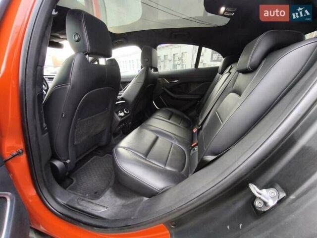Красный Ягуар I-Pace, объемом двигателя 0 л и пробегом 155 тыс. км за 25999 $, фото 52 на Automoto.ua