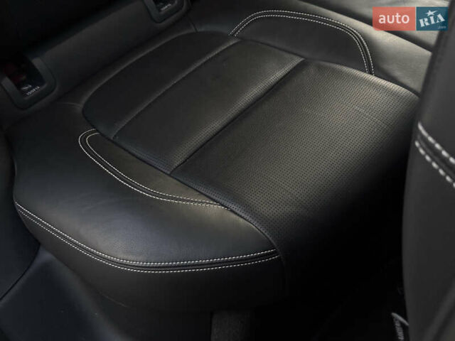 Красный Ягуар I-Pace, объемом двигателя 0 л и пробегом 163 тыс. км за 21999 $, фото 65 на Automoto.ua