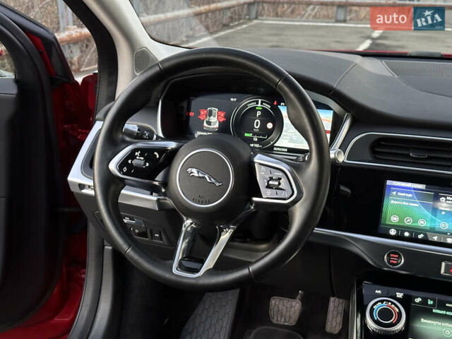 Красный Ягуар I-Pace, объемом двигателя 0 л и пробегом 163 тыс. км за 21999 $, фото 62 на Automoto.ua
