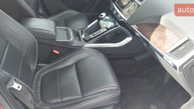 Красный Ягуар I-Pace, объемом двигателя 0 л и пробегом 95 тыс. км за 20990 $, фото 12 на Automoto.ua