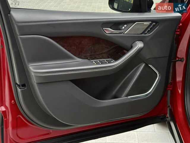 Красный Ягуар I-Pace, объемом двигателя 0 л и пробегом 142 тыс. км за 23500 $, фото 66 на Automoto.ua
