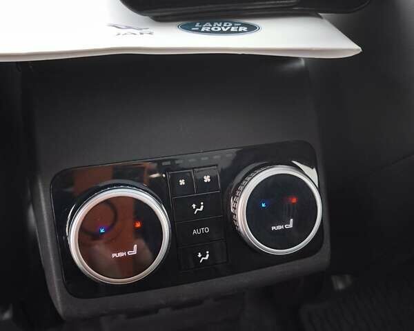 Красный Ягуар I-Pace, объемом двигателя 0 л и пробегом 155 тыс. км за 25999 $, фото 54 на Automoto.ua