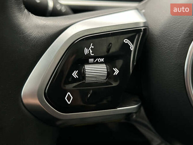 Красный Ягуар I-Pace, объемом двигателя 0 л и пробегом 40 тыс. км за 25999 $, фото 20 на Automoto.ua