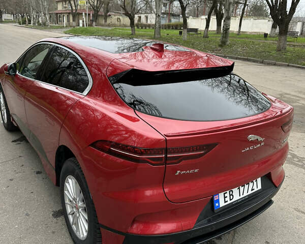 Красный Ягуар I-Pace, объемом двигателя 0 л и пробегом 96 тыс. км за 27000 $, фото 23 на Automoto.ua