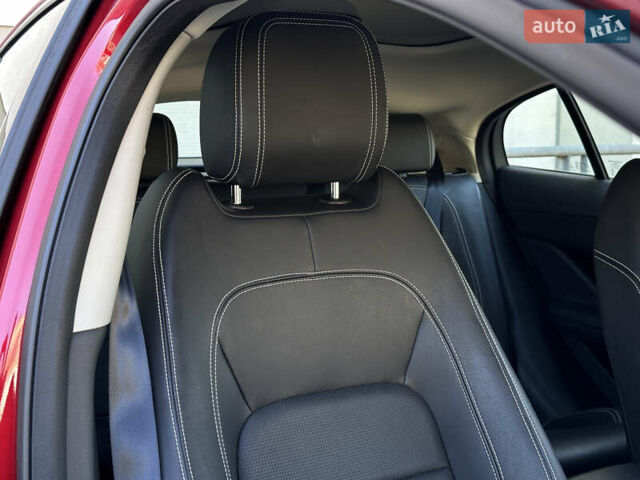 Красный Ягуар I-Pace, объемом двигателя 0 л и пробегом 110 тыс. км за 23999 $, фото 48 на Automoto.ua