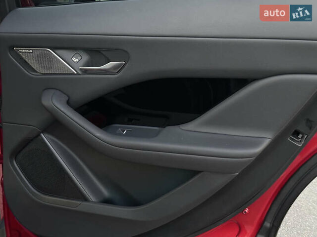 Красный Ягуар I-Pace, объемом двигателя 0 л и пробегом 163 тыс. км за 21999 $, фото 57 на Automoto.ua