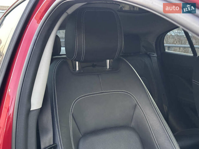 Красный Ягуар I-Pace, объемом двигателя 0 л и пробегом 163 тыс. км за 21999 $, фото 49 на Automoto.ua