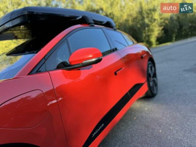 Красный Ягуар I-Pace, объемом двигателя 0 л и пробегом 89 тыс. км за 24300 $, фото 13 на Automoto.ua