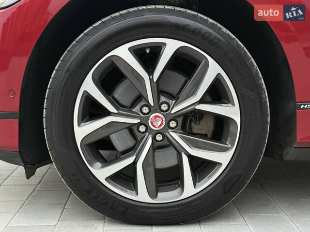 Красный Ягуар I-Pace, объемом двигателя 0 л и пробегом 142 тыс. км за 23500 $, фото 50 на Automoto.ua