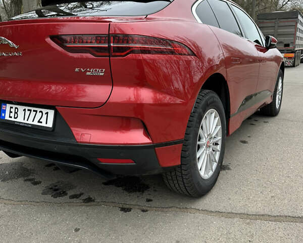 Красный Ягуар I-Pace, объемом двигателя 0 л и пробегом 96 тыс. км за 27000 $, фото 31 на Automoto.ua