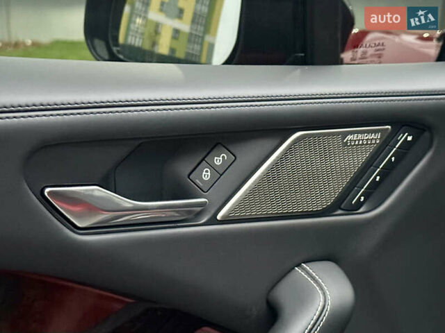 Красный Ягуар I-Pace, объемом двигателя 0 л и пробегом 142 тыс. км за 23500 $, фото 9 на Automoto.ua