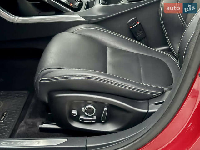Красный Ягуар I-Pace, объемом двигателя 0 л и пробегом 142 тыс. км за 23500 $, фото 65 на Automoto.ua