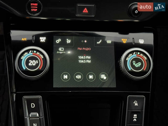 Красный Ягуар I-Pace, объемом двигателя 0 л и пробегом 142 тыс. км за 23500 $, фото 72 на Automoto.ua