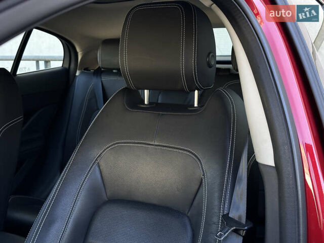 Красный Ягуар I-Pace, объемом двигателя 0 л и пробегом 110 тыс. км за 23999 $, фото 51 на Automoto.ua