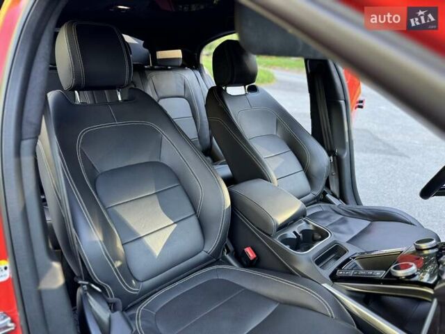 Красный Ягуар I-Pace, объемом двигателя 0 л и пробегом 89 тыс. км за 24300 $, фото 61 на Automoto.ua