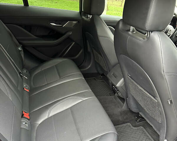 Красный Ягуар I-Pace, объемом двигателя 0 л и пробегом 96 тыс. км за 27000 $, фото 59 на Automoto.ua