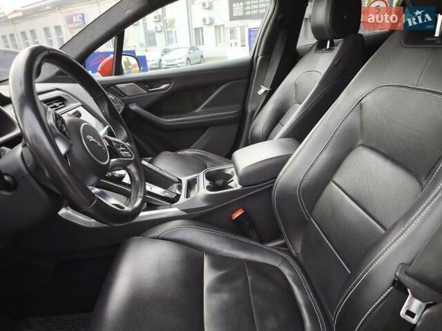 Красный Ягуар I-Pace, объемом двигателя 0 л и пробегом 155 тыс. км за 25999 $, фото 63 на Automoto.ua