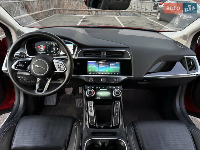 Красный Ягуар I-Pace, объемом двигателя 0 л и пробегом 163 тыс. км за 21999 $, фото 61 на Automoto.ua