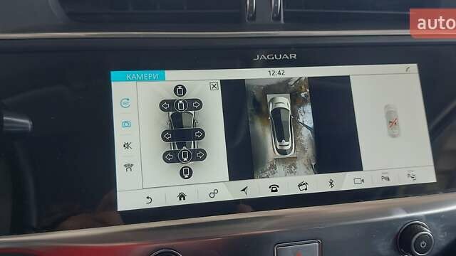 Красный Ягуар I-Pace, объемом двигателя 0 л и пробегом 95 тыс. км за 20990 $, фото 3 на Automoto.ua