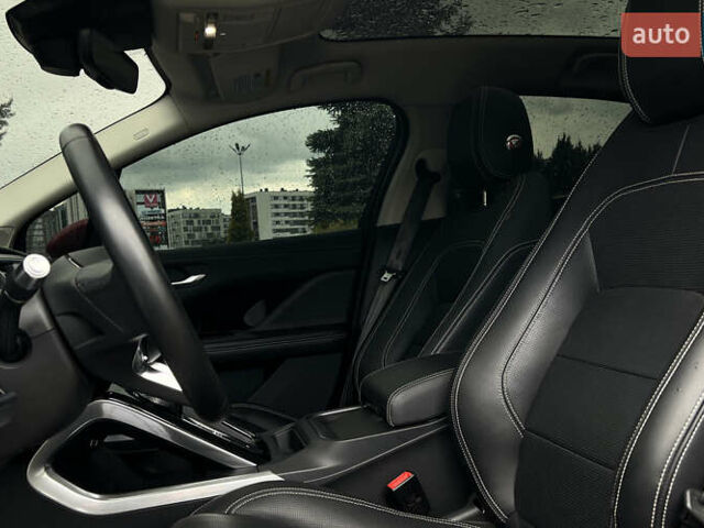 Красный Ягуар I-Pace, объемом двигателя 0 л и пробегом 40 тыс. км за 25999 $, фото 17 на Automoto.ua