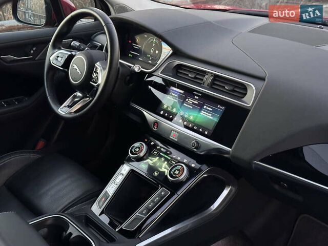 Красный Ягуар I-Pace, объемом двигателя 0 л и пробегом 163 тыс. км за 21999 $, фото 45 на Automoto.ua