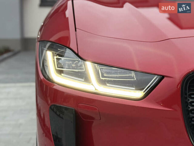 Красный Ягуар I-Pace, объемом двигателя 0 л и пробегом 142 тыс. км за 23500 $, фото 43 на Automoto.ua