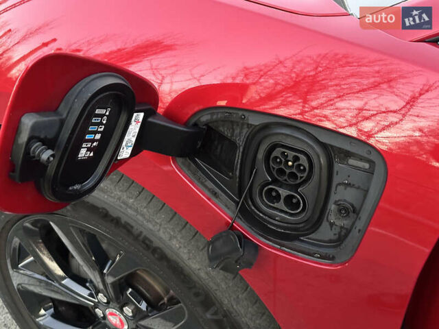 Красный Ягуар I-Pace, объемом двигателя 0 л и пробегом 163 тыс. км за 21999 $, фото 18 на Automoto.ua