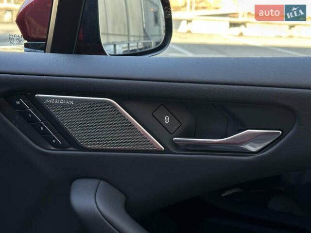 Красный Ягуар I-Pace, объемом двигателя 0 л и пробегом 110 тыс. км за 23999 $, фото 45 на Automoto.ua
