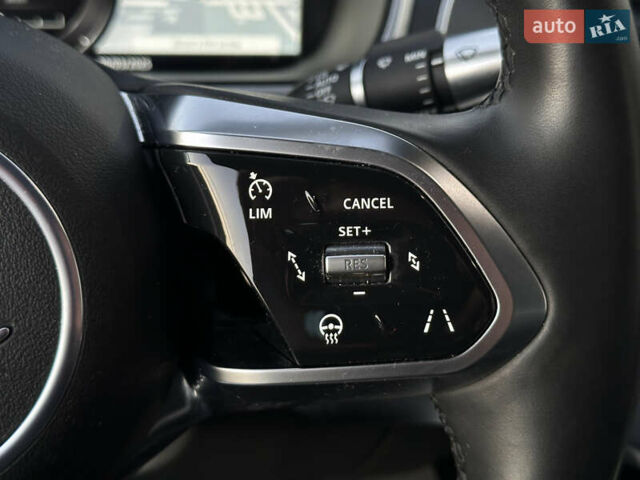 Красный Ягуар I-Pace, объемом двигателя 0 л и пробегом 163 тыс. км за 21999 $, фото 39 на Automoto.ua