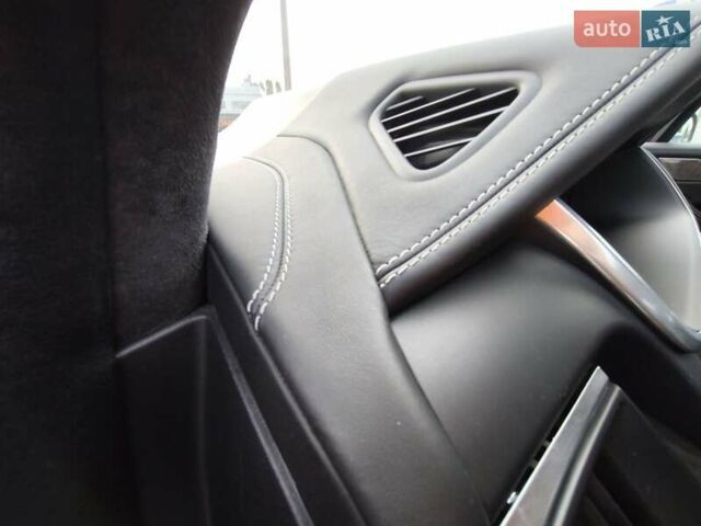 Красный Ягуар I-Pace, объемом двигателя 0 л и пробегом 155 тыс. км за 25999 $, фото 56 на Automoto.ua