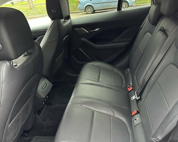 Красный Ягуар I-Pace, объемом двигателя 0 л и пробегом 96 тыс. км за 27000 $, фото 50 на Automoto.ua