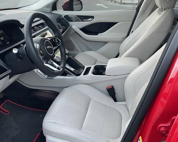 Червоний Ягуар I-Pace, об'ємом двигуна 0 л та пробігом 31 тис. км за 35000 $, фото 5 на Automoto.ua