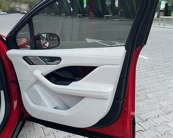 Червоний Ягуар I-Pace, об'ємом двигуна 0 л та пробігом 31 тис. км за 35000 $, фото 9 на Automoto.ua