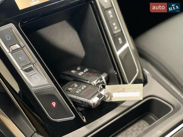 Красный Ягуар I-Pace, объемом двигателя 0 л и пробегом 140 тыс. км за 23899 $, фото 15 на Automoto.ua