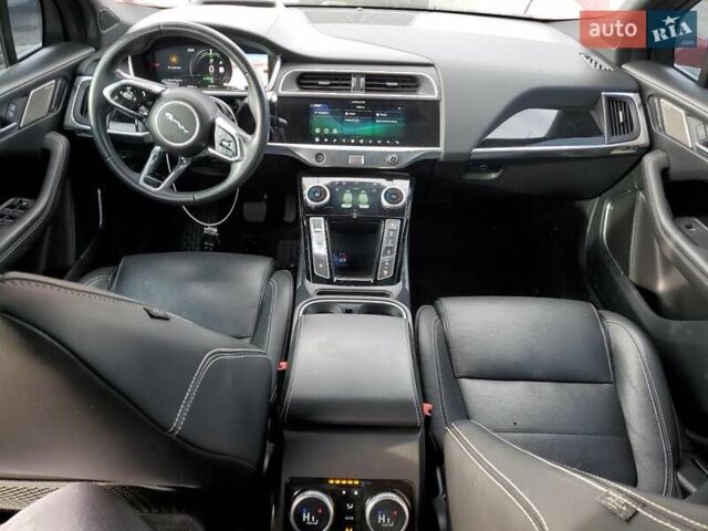 Красный Ягуар I-Pace, объемом двигателя 0 л и пробегом 57 тыс. км за 13800 $, фото 8 на Automoto.ua