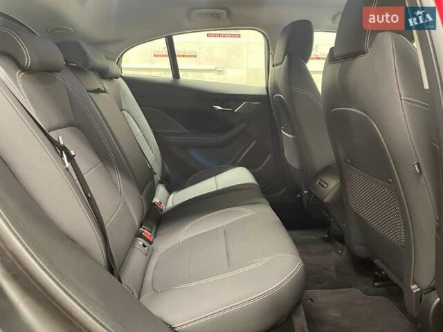 Красный Ягуар I-Pace, объемом двигателя 0 л и пробегом 140 тыс. км за 23899 $, фото 10 на Automoto.ua