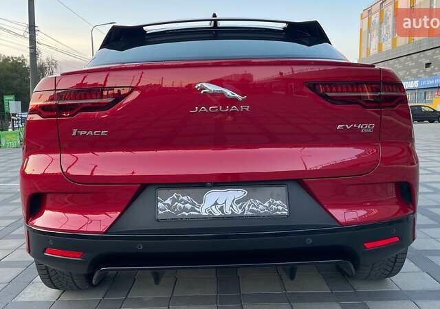 Красный Ягуар I-Pace, объемом двигателя 0 л и пробегом 49 тыс. км за 33500 $, фото 74 на Automoto.ua