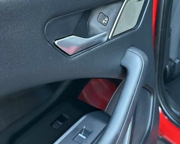 Красный Ягуар I-Pace, объемом двигателя 0 л и пробегом 55 тыс. км за 24999 $, фото 117 на Automoto.ua