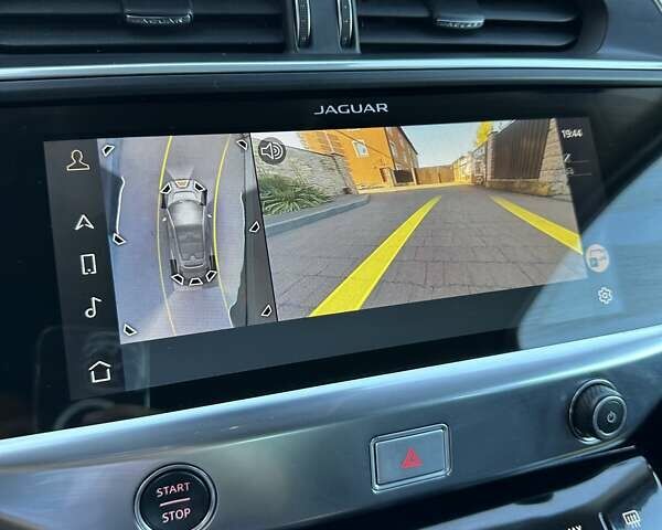 Красный Ягуар I-Pace, объемом двигателя 0 л и пробегом 55 тыс. км за 24999 $, фото 123 на Automoto.ua