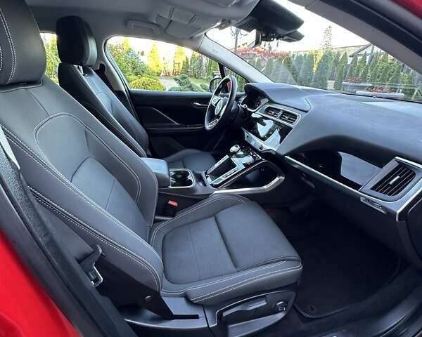 Красный Ягуар I-Pace, объемом двигателя 0 л и пробегом 55 тыс. км за 24999 $, фото 83 на Automoto.ua