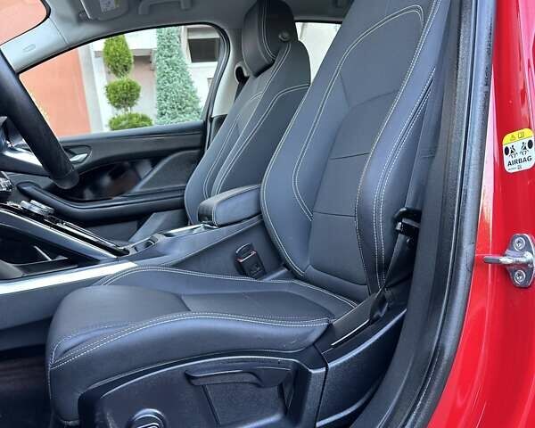 Красный Ягуар I-Pace, объемом двигателя 0 л и пробегом 53 тыс. км за 24999 $, фото 93 на Automoto.ua